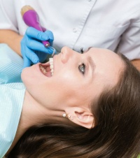 Стоматология чистка зубов Air Flow